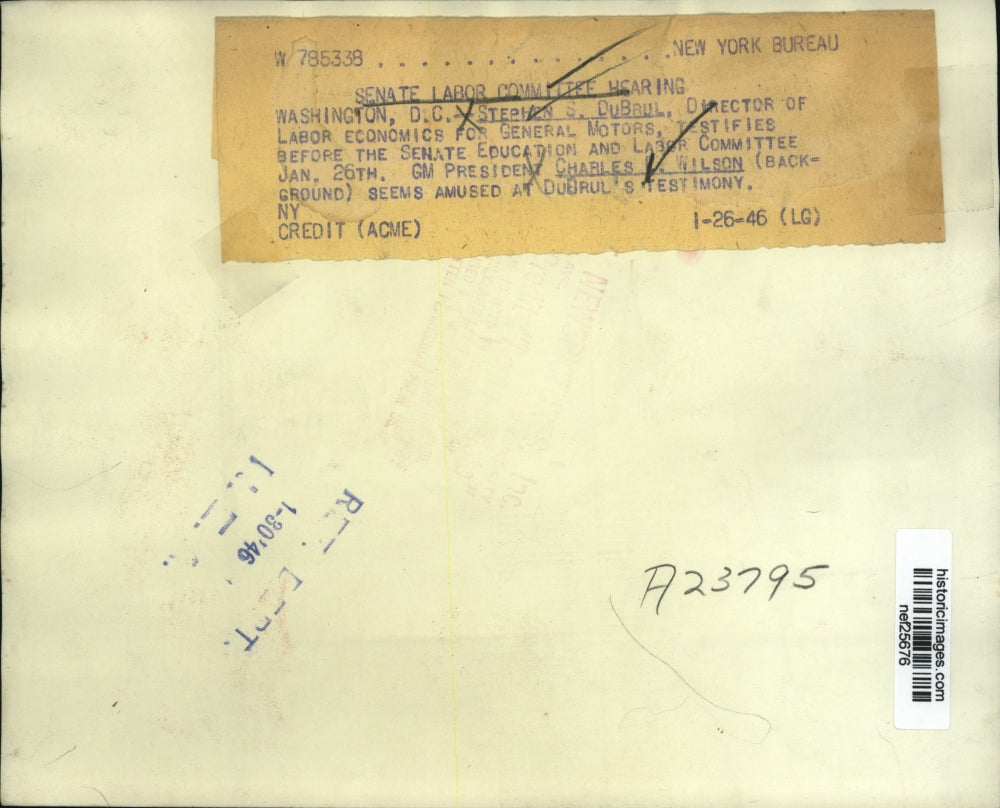 1946 Press Photo DuBrul testifies during Senate Labor Committee hearing