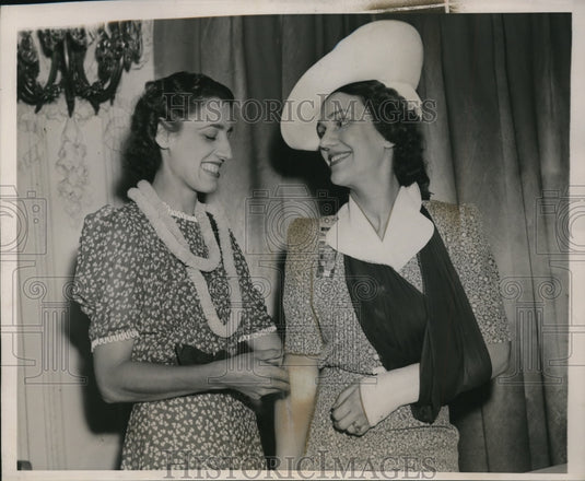 1940 Press Photo Dorothy McAllister, Toni Sambuck Young at Democratic Convention