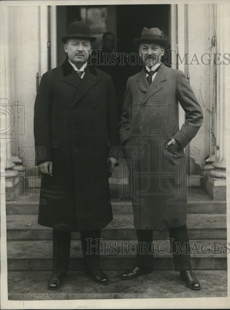Press Photo German Financier and Ambassador See President - nef25902