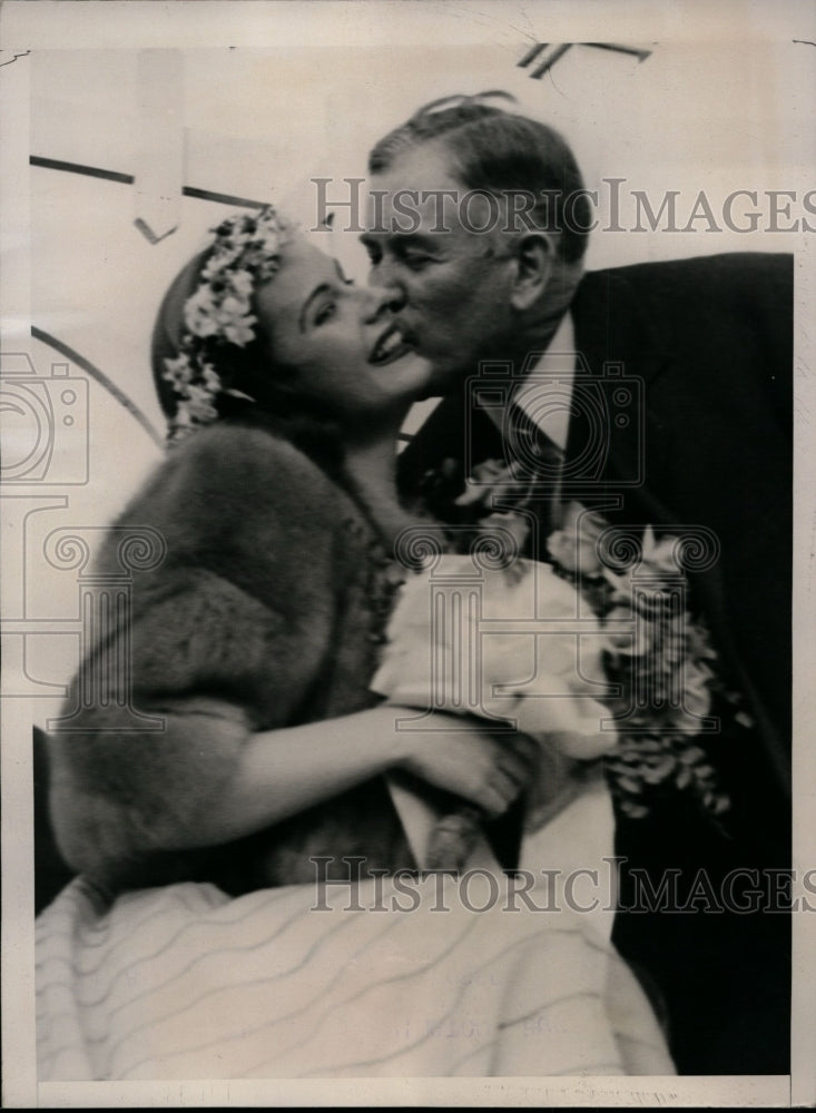 1939 Press Photo Alben Barkley Kissing Cherry Blossom Queen Peggy Townsend- Historic Images