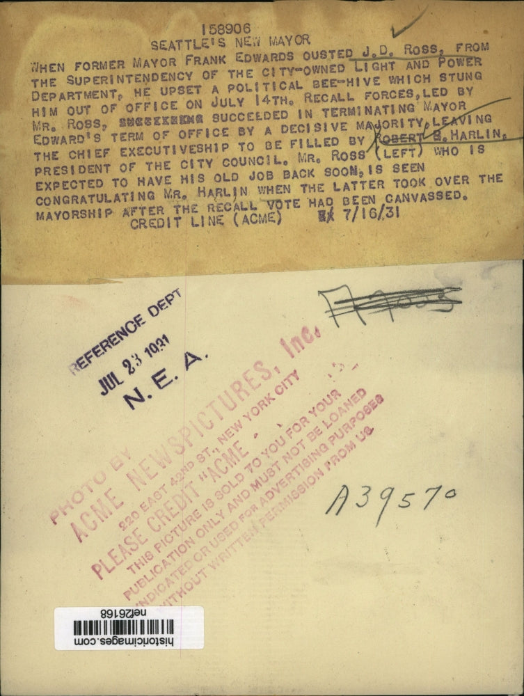 1931 Press Photo J.D. Ross Congratulating robert b. Harlin - nef26168