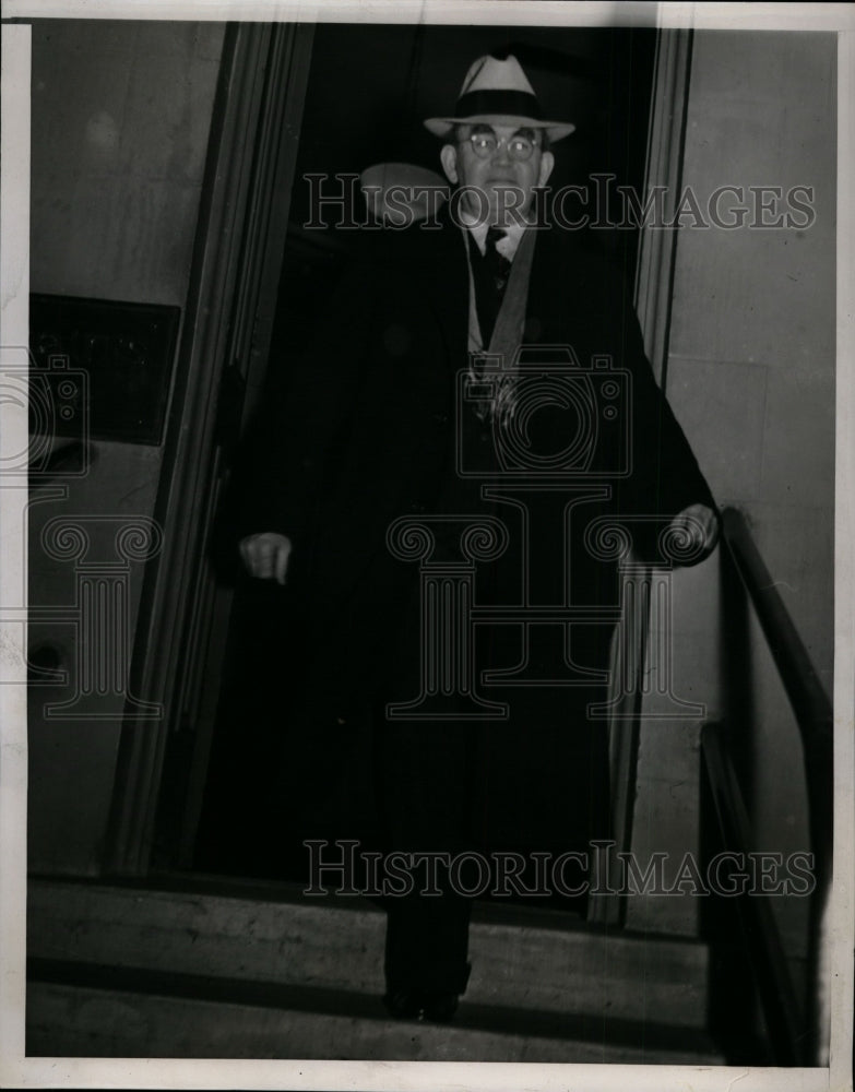 1939 Press Photo Tom Mooney at San Quentin Prison - nef26174