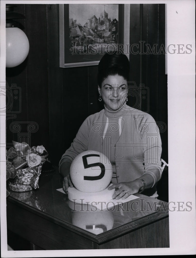 1967 Press Photo Shirley M. Davis, Realtor - nef26225