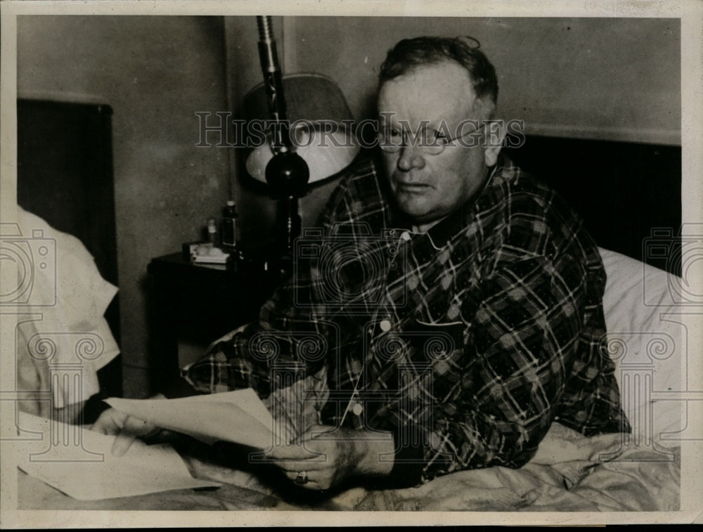 1938 Press Photo Leon C Phillips elected Governor, sick in bed with the flu.