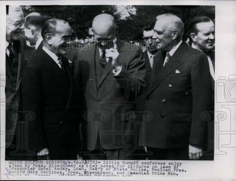 Load image into Gallery viewer, 1956 Press Photo Little Summit conferees enjoy a joke by President Eisenhower
