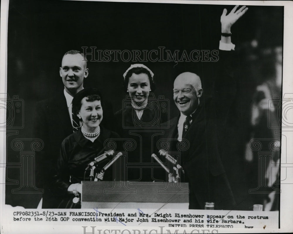 1956 Press Photo Pres. and Mrs.Dwight Eisenhower before the GOP Convention