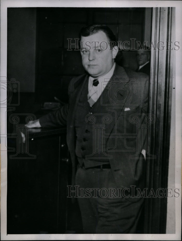 1946 Press Raymond A Rolkowski Arrested For Juggling Bank Books - nef26501