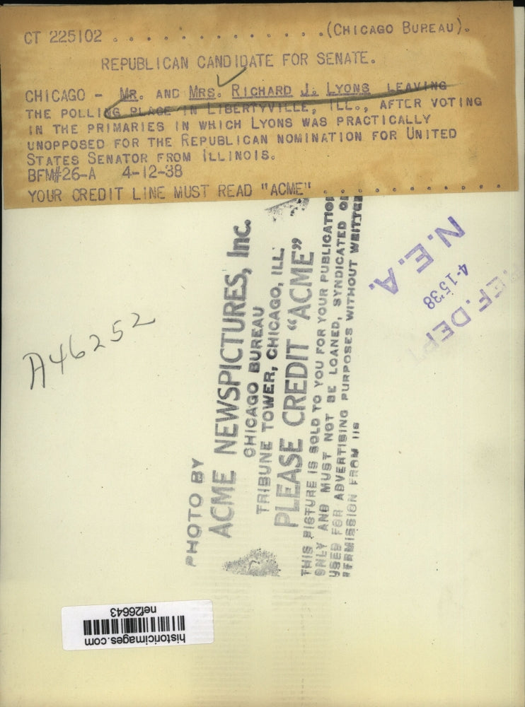 1938 Press Photo Richard J. Lyons & Wife Voting in Libertyville, Illinois