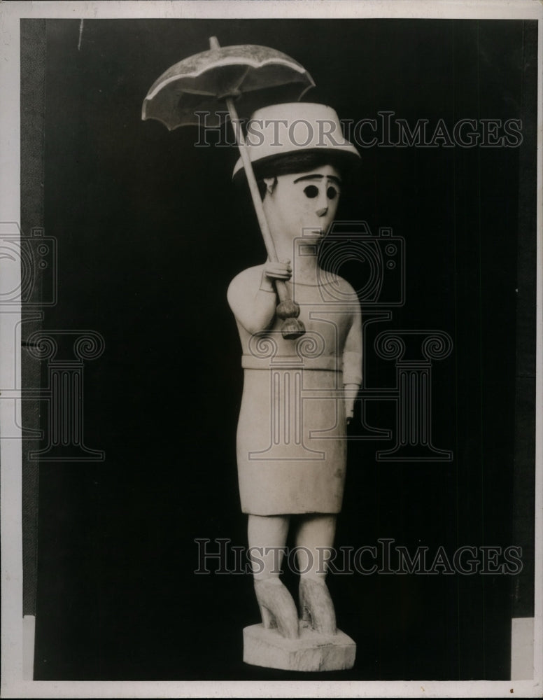 1938 Press Photo Statue by Madagascar Natives - nef26758