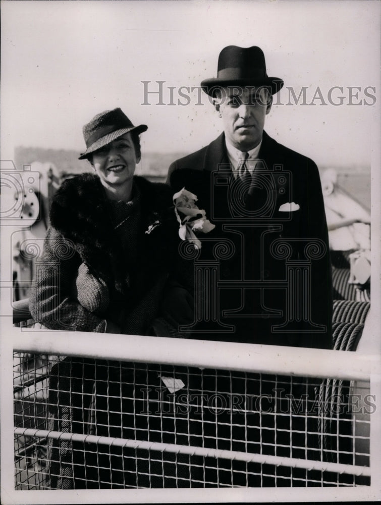 1935 Press Photo Lawrence Steinhardt & Wife - nef26804
