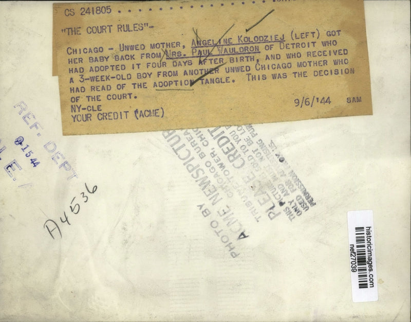 Load image into Gallery viewer, 1944 Press Unwed Mother Angeline Kolodziej Get Baby Back From Mrs Paul Wauldron
