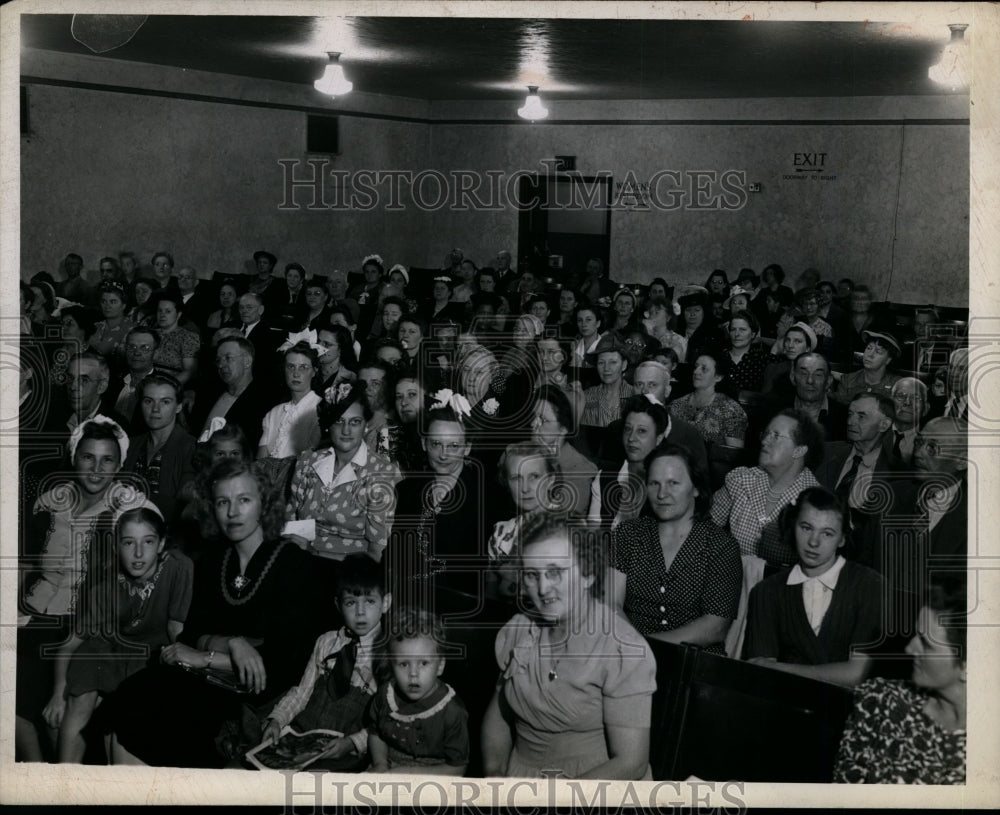 1944 Press Photo Part of the 260 People Who Volunteered as School Guards