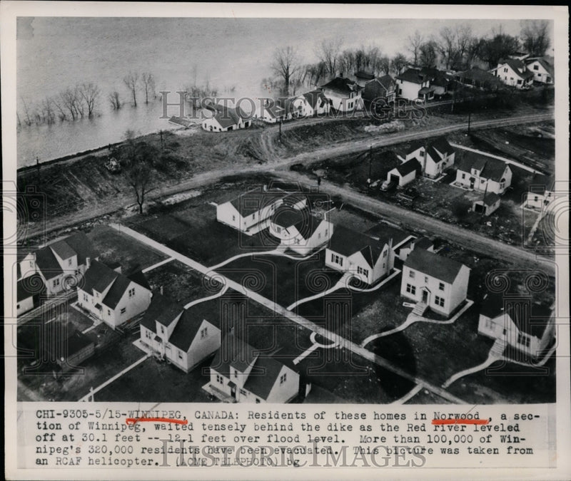 Load image into Gallery viewer, 1950 Press Photo Winnipeg, Manitoba. Red River Flooding, Norwood - nef27143
