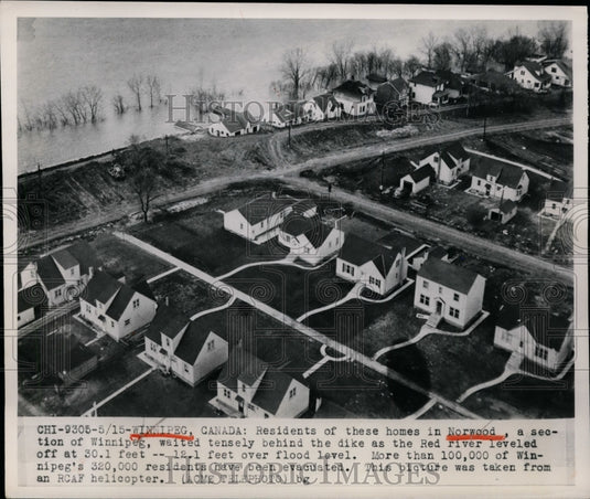 1950 Press Photo Winnipeg, Manitoba. Red River Flooding, Norwood - nef27143