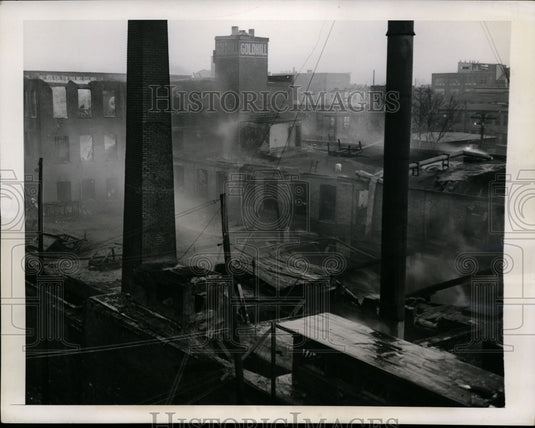 1945 Press Photo Cat causes a 4-alarm fire on a barrel of naptha - nef27163