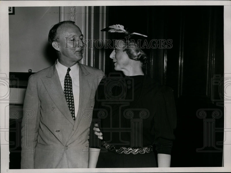 Load image into Gallery viewer, 1937 Press Photo Senator Hugo Black and Wife after Senate Nomination, Washington
