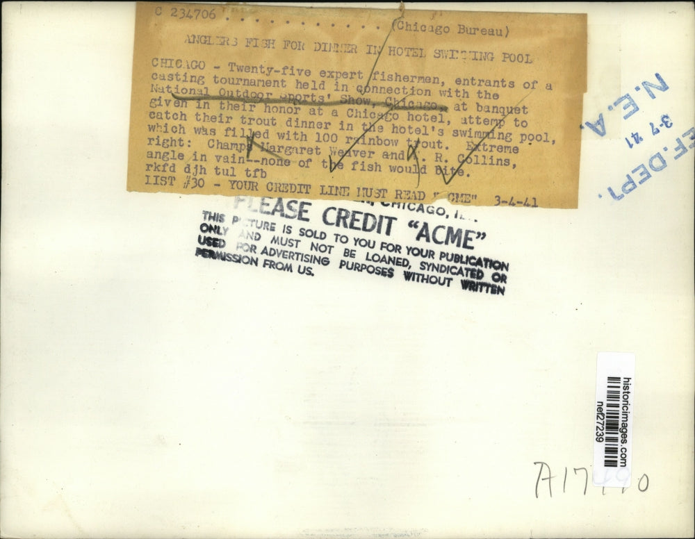 1941 Press Photo National Outdoor Sports Show Fishermen Catch in Chicago Pool