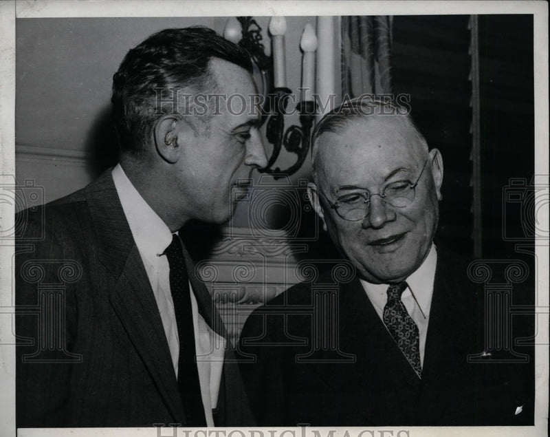 Load image into Gallery viewer, 1943 Press Photo Fowler Harper and William Green during Southern War Labor Meet
