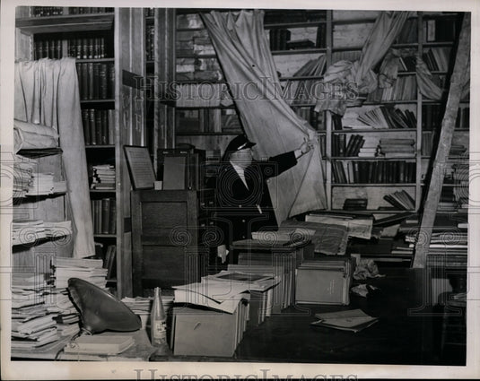 1947 Press Photo City Declares Case School a Fire Hazard - nef27349