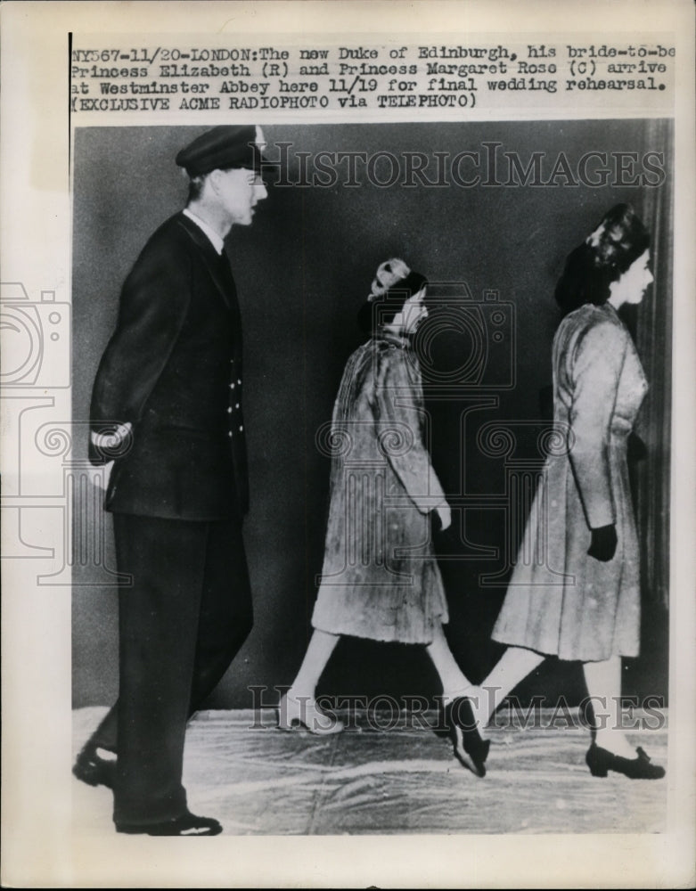Load image into Gallery viewer, 1948 Press Duke of Edinburgh &amp; Princess Elizabeth Arrive at Westminster Abbey
