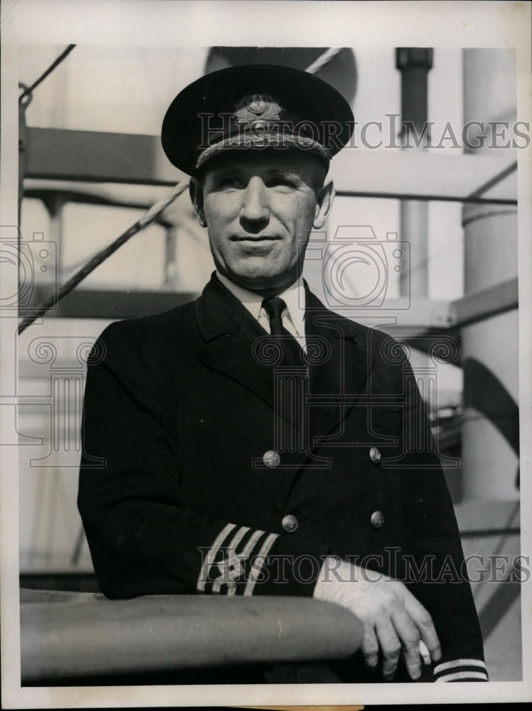 1939 Press Photo Capt.C.F.Williams Skipper of the Canadian Freighter Marland- Historic Images