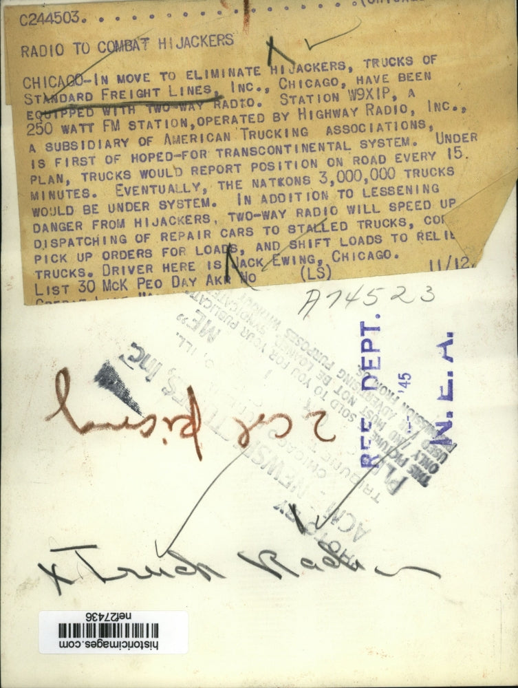 1945 Press Photo Standard Freight Lines Inc with Radio to Combat Hijackers