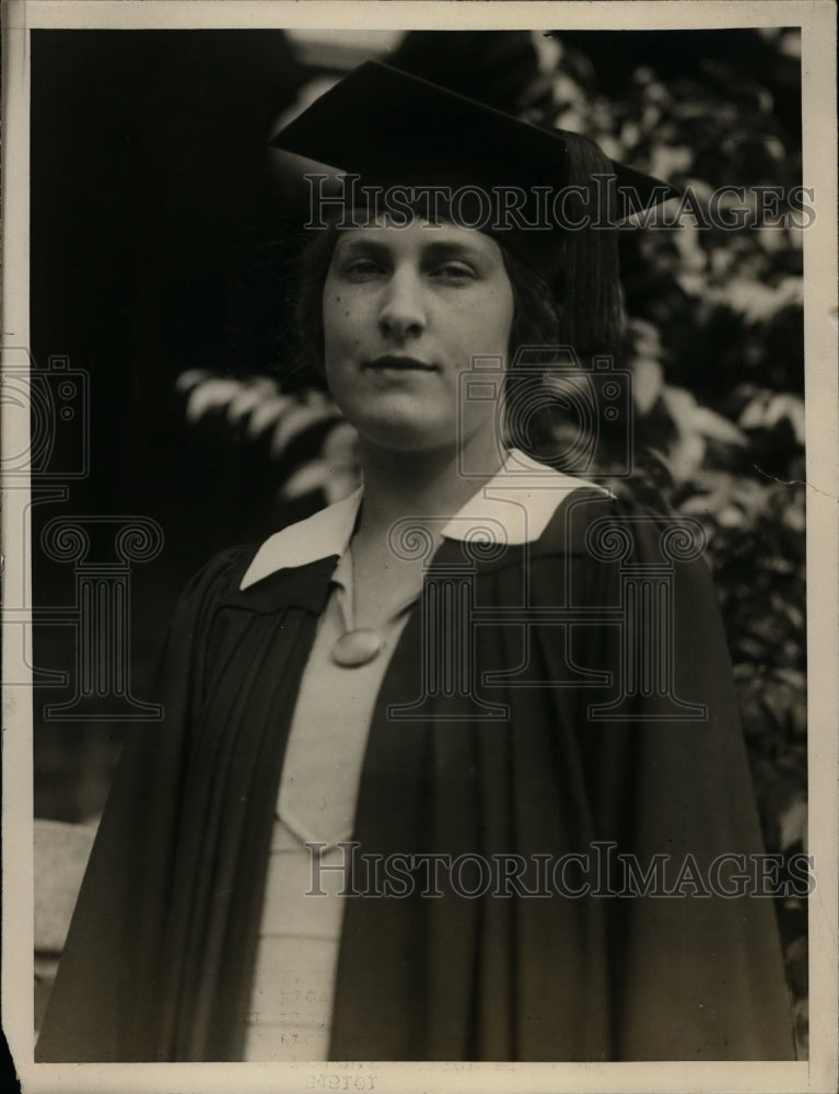 1929 Press Photo Virginia Piggott President of Student Gov. at Annual Field Day