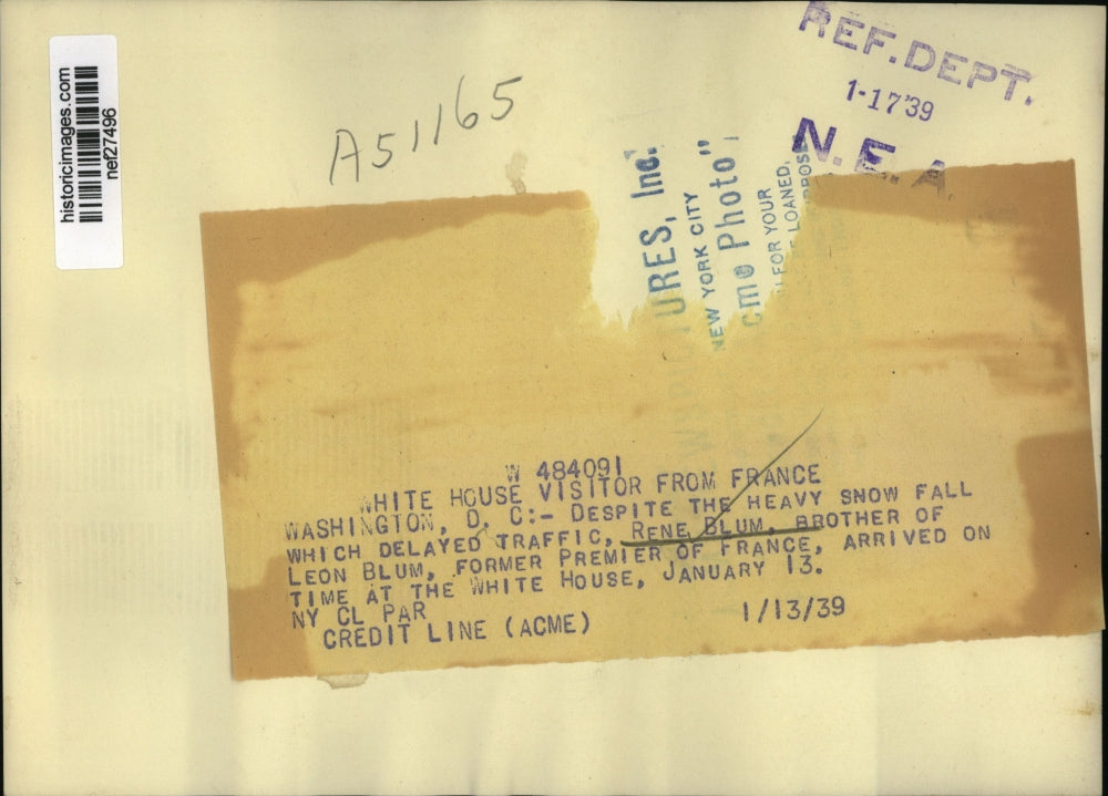 1939 Press Photo With Heavy Snow Fall Rene Blum Arrived on Time at White House