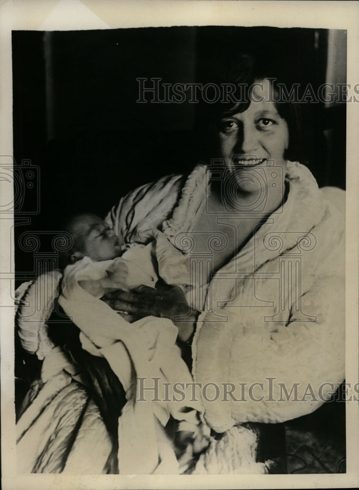 1931 Press Photo A $100,000 Suit by Ms Katie Pullman Vaudeville Actress on File