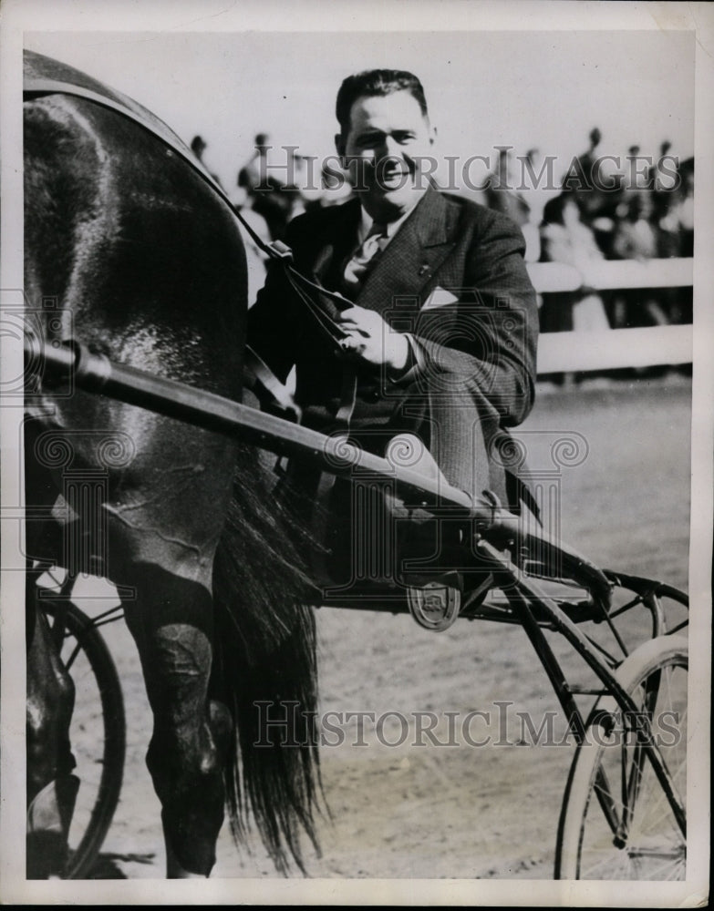 Load image into Gallery viewer, 1937 Press Photo Gov. Olin Johnston driving trotter Hollyrood Robin, Aiken, SC
