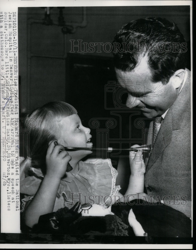 Load image into Gallery viewer, 1956 Press Photo Vice Pres Nixon Visited the National Jewish Hospital in Denver
