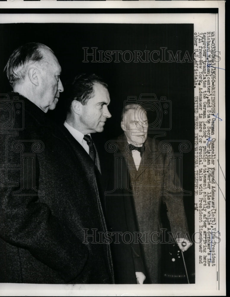 1960 Press Photo Konrad Adenauer, Richard Nixon Making Statement in Washington