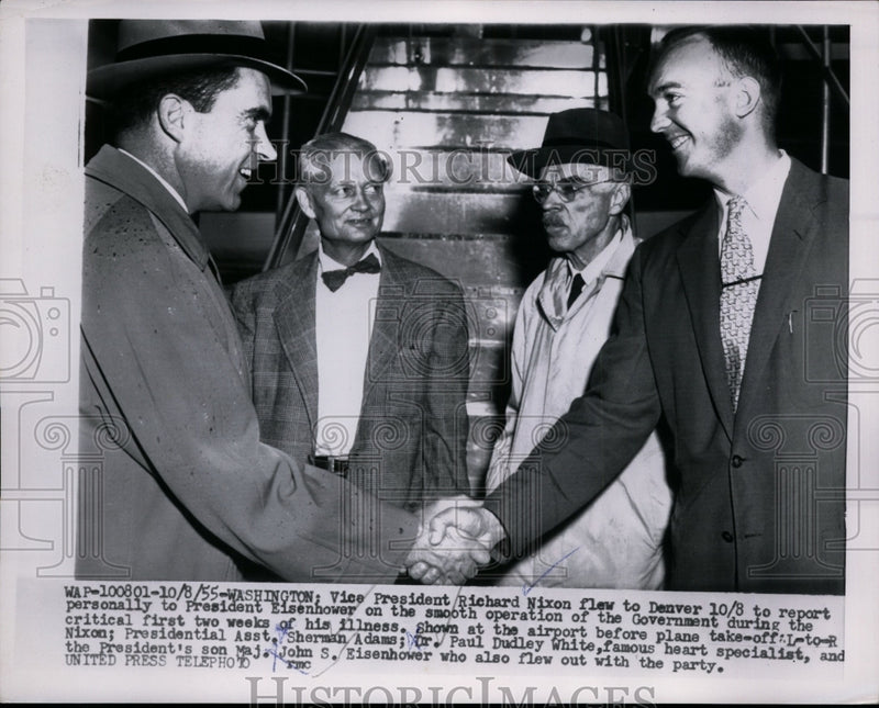 Load image into Gallery viewer, 1955 Press Photo Richard Nixon, John S. Eisenhower, Aides at Washington Airport
