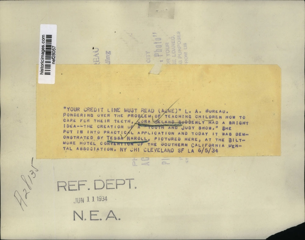 1934 Press Photo Tessa Naroll w Puppet Show at California Dental Convention