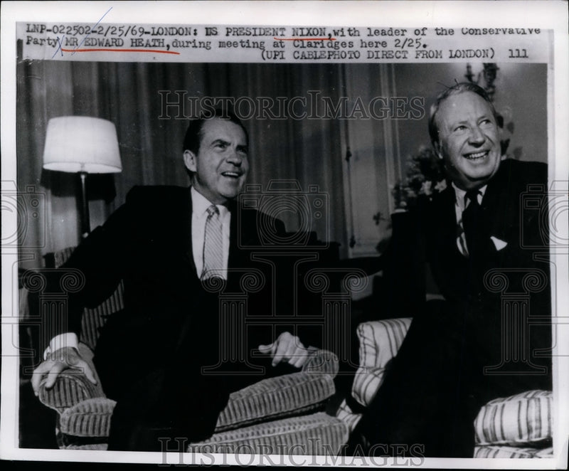 Load image into Gallery viewer, 1969 Press Photo Richard Nixon and Edward Heath Meeting at Claridge's Hotel
