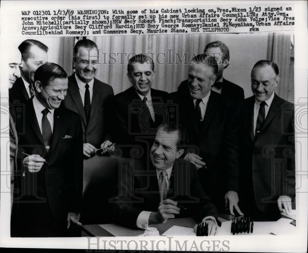 1969 Press Photo Richard Nixon, Urban Affairs Council Members, Washington, D.C.
