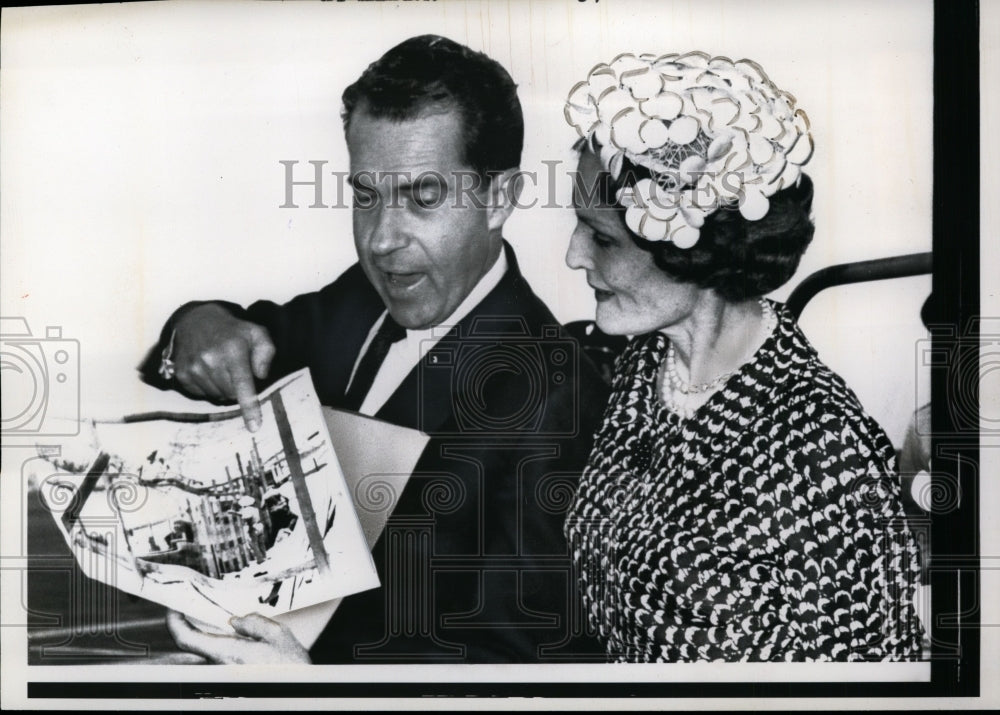 1961 Press Photo Pat and Richard Nixon Candid Portrait - nef28320