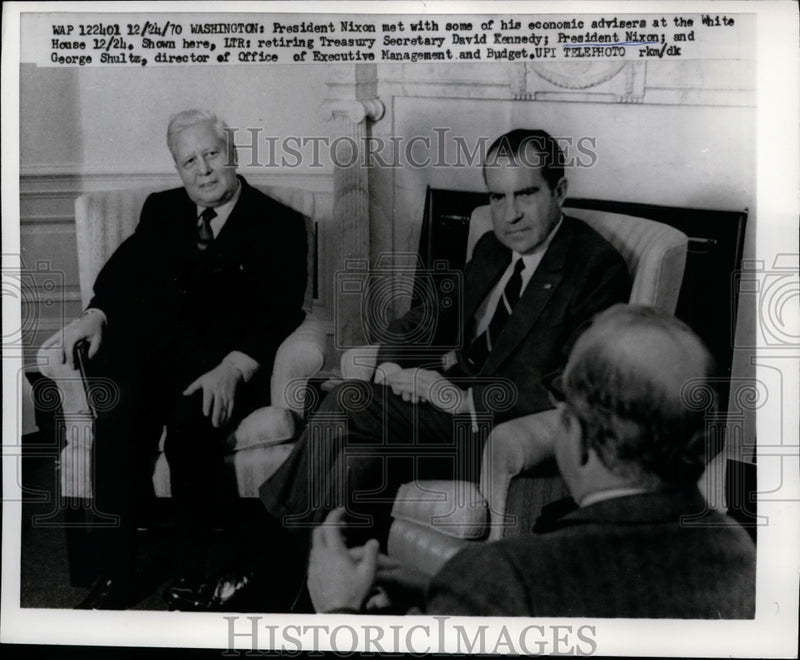 Load image into Gallery viewer, 1970 Press Photo Richard Nixon, David Kennedy at White House - nef28345
