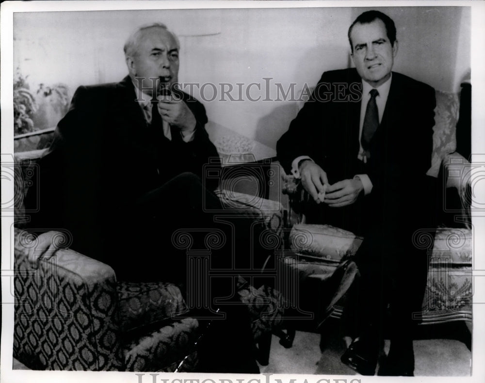 1969 Press Photo Harold Wilson of Britain and Nixon Converse For About an Hour