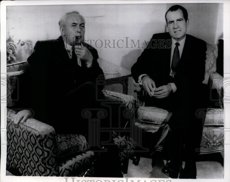 Load image into Gallery viewer, 1969 Press Photo Harold Wilson of Britain and Nixon Converse For About an Hour
