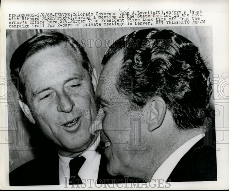 Load image into Gallery viewer, 1968 Press Photo John Love laughing with Richard Nixon during a meeting
