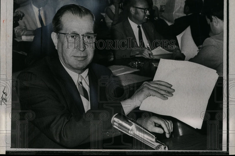 Load image into Gallery viewer, 1969 Press Photo Judge Clement Haynsworth on the witness stand - nef28452
