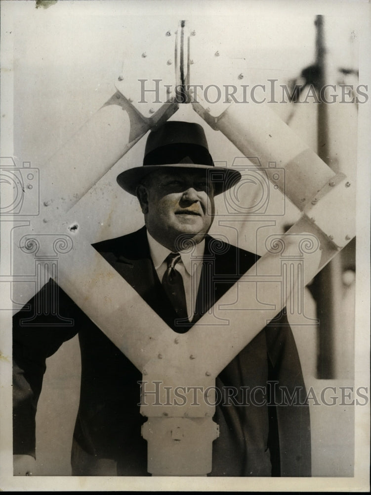 1931 Press Photo Benjamin Rolfe on Board &quot;City of Los Angeles&quot; to Hawaii- Historic Images