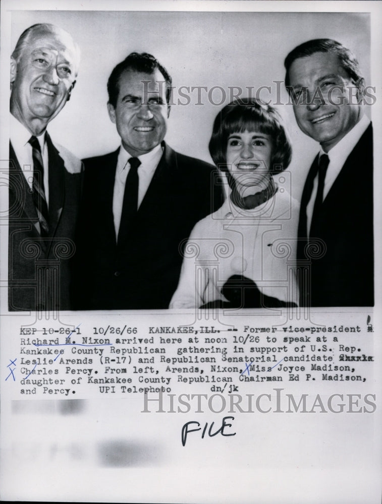 Load image into Gallery viewer, 1966 Press Photo Richard Nixon, Republican Leaders in Kankakee, Illinois
