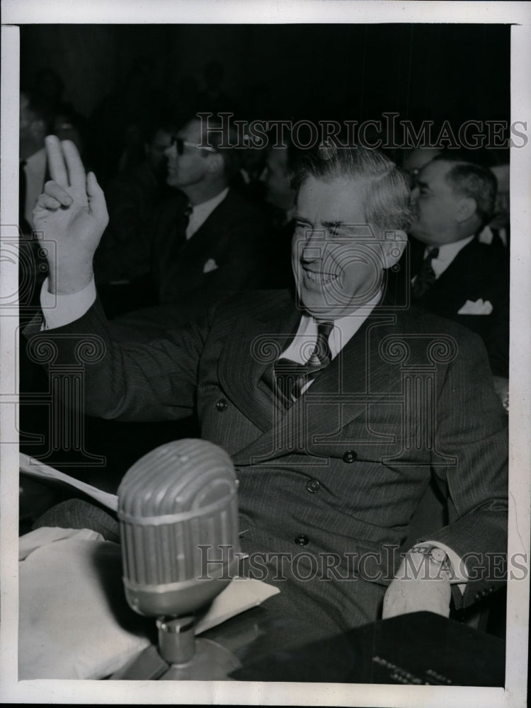 Load image into Gallery viewer, 1945 Press Photo Henry A. Wallace at Senate Commerce Committee Hearing in D.C.
