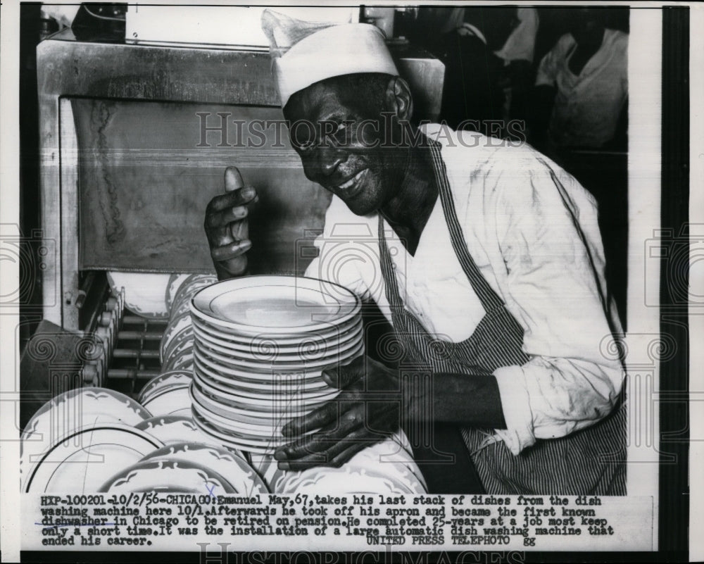 1956 Press Photo Emmanuel May Retired as Chicago Dishwasher - nef28686
