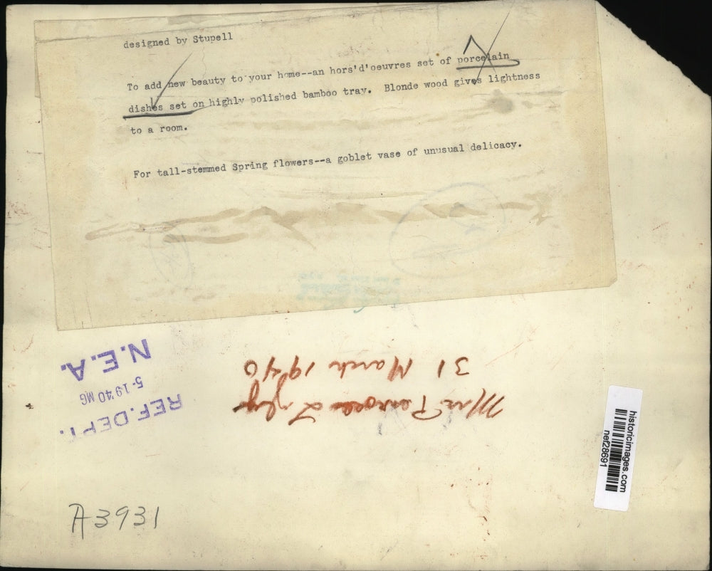 1940 Press Photo Porcelain Dish Set on Bamboo Tray Designed by Stupell