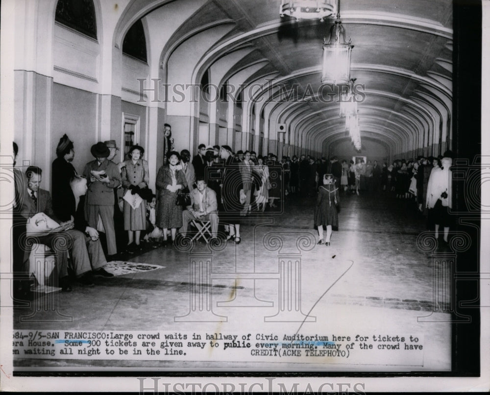1951 Press Photo Civic Auditorium, San Francisco Ticket Crowds - nef28729