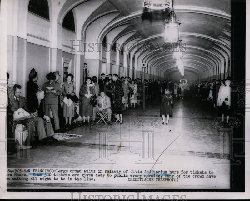 Load image into Gallery viewer, 1951 Press Photo Civic Auditorium, San Francisco Ticket Crowds - nef28729
