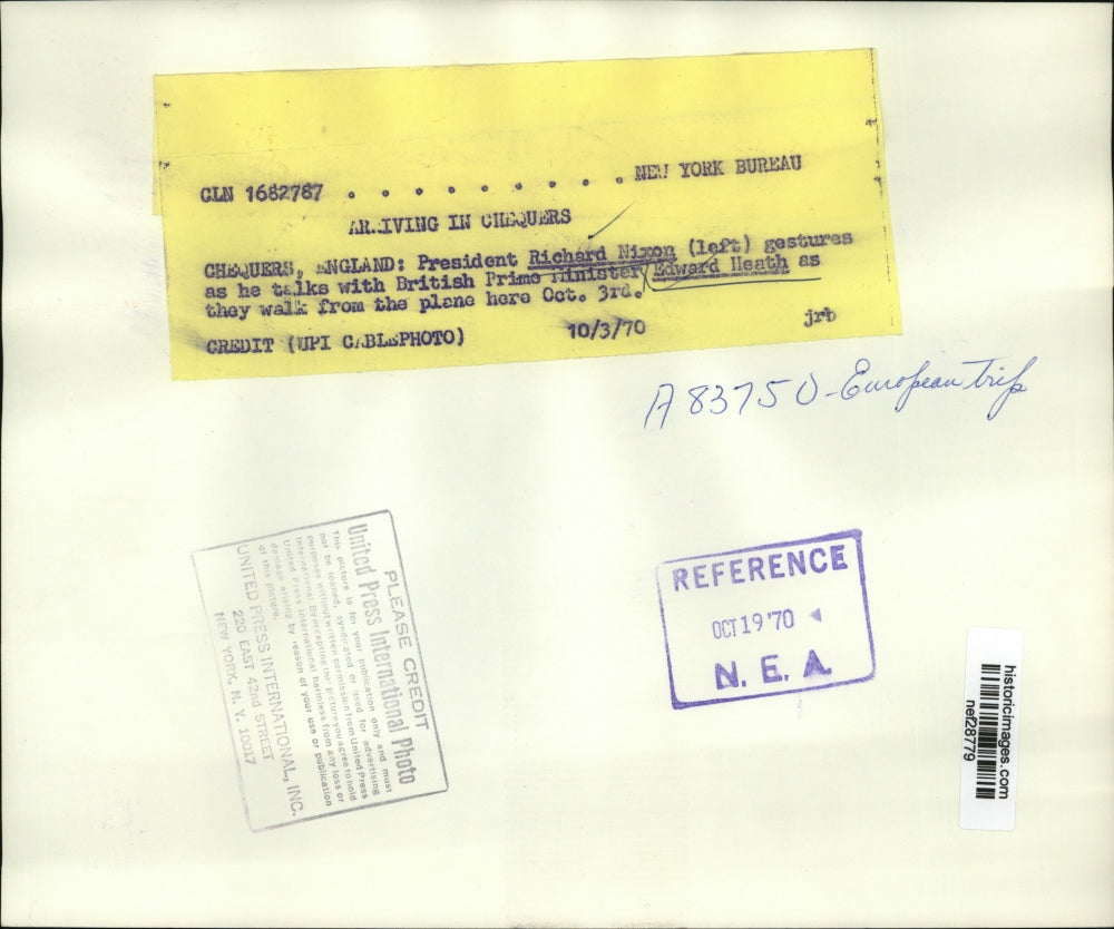 1970 Press Photo Richard Nixon Talks with Edward Heath on Arrival in Chequers